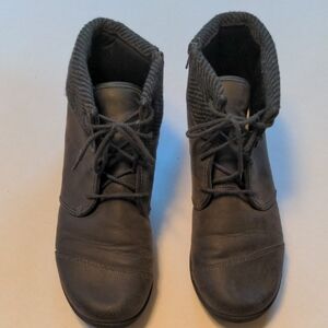 Clarks Gray Ankle Boots with Herringbone Cuff 12